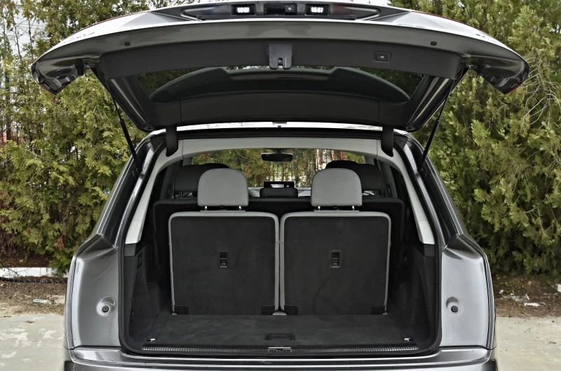 Audi Q7 НОВ ВНОС/7 МЕСТНА/ ЛИЗИНГ, снимка 9 - Автомобили и джипове - 52726562