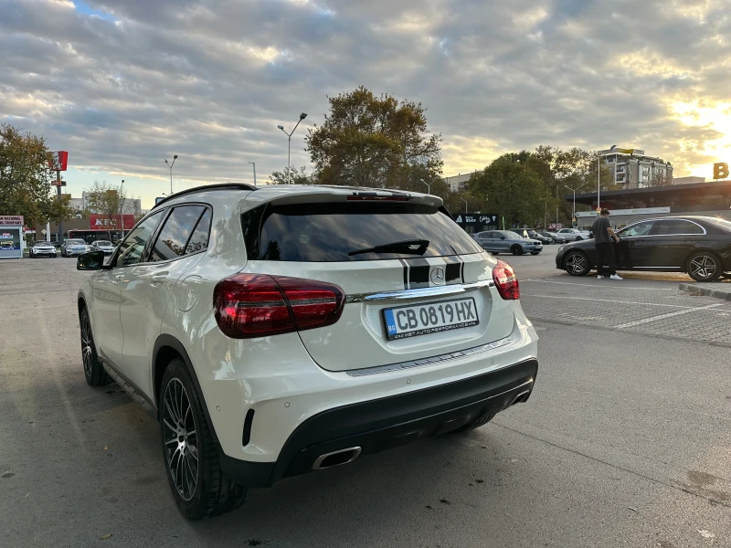 Mercedes-Benz GLA 220 AMG line Whiteart Limited Edition 4x4, снимка 3 - Автомобили и джипове - 52573456