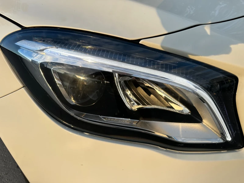 Mercedes-Benz GLA 220 AMG line Whiteart Limited Edition 4x4, снимка 5 - Автомобили и джипове - 52573456