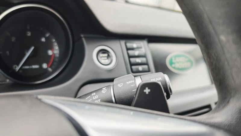 Land Rover Discovery Sport 2.0d, снимка 12 - Автомобили и джипове - 52472400