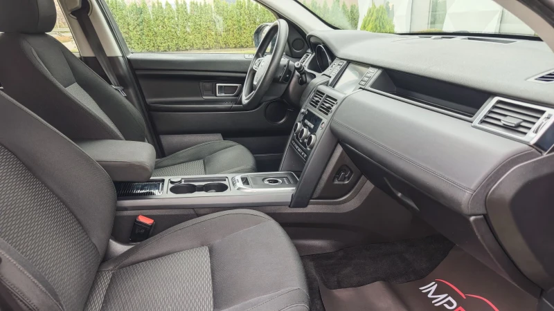 Land Rover Discovery Sport 2.0d, снимка 16 - Автомобили и джипове - 52472400