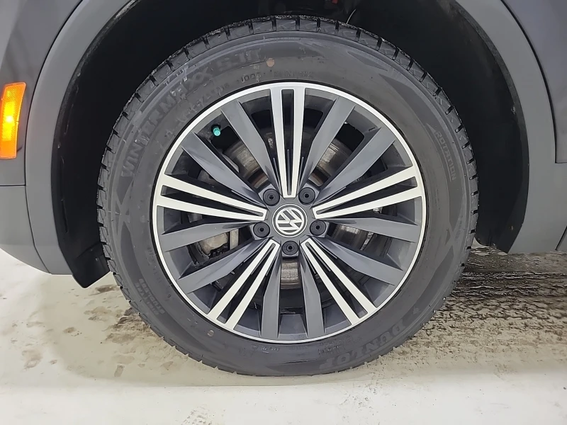 VW Tiguan * * CARFAX * * АВТО КРЕДИТ * * , снимка 14 - Автомобили и джипове - 53054644
