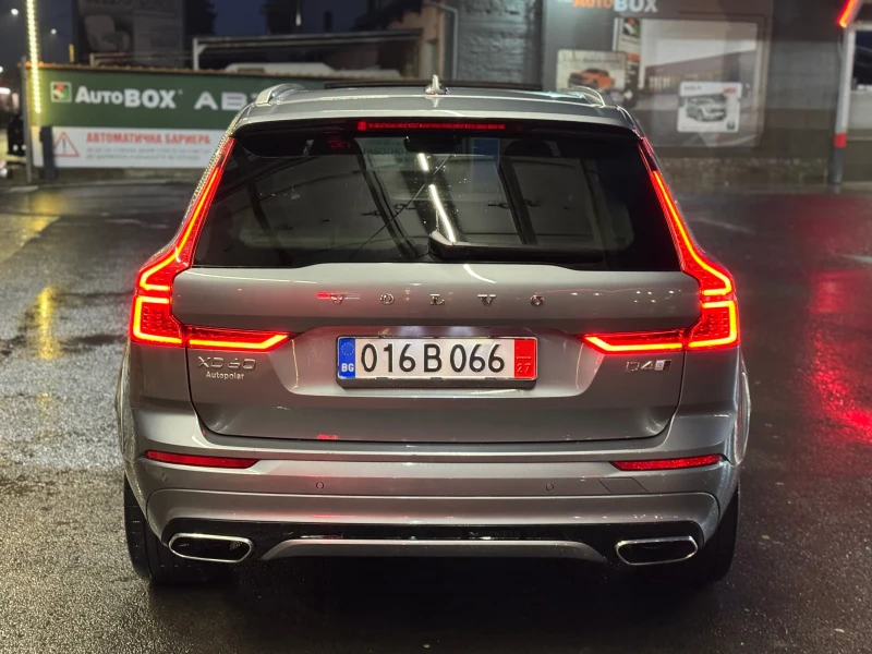 Volvo XC60 2.0D AWD R-design* FULL, снимка 4 - Автомобили и джипове - 53124904