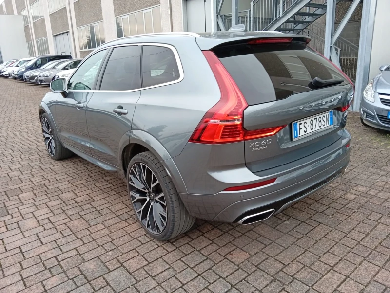 Volvo XC60 2.0D AWD R-design* FULL, снимка 6 - Автомобили и джипове - 53124904