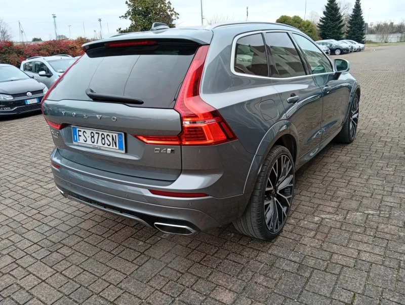 Volvo XC60 2.0D AWD R-design* FULL, снимка 4 - Автомобили и джипове - 53124904