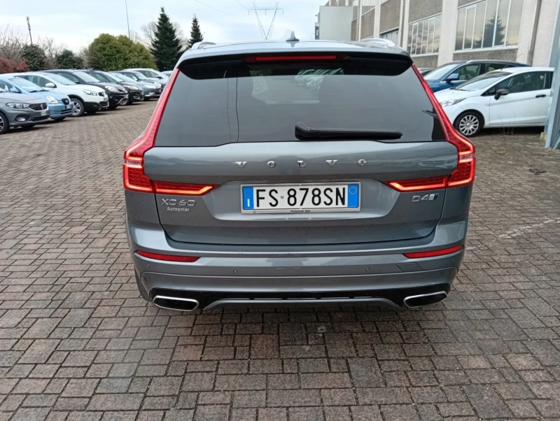 Volvo XC60 2.0D AWD R-design* FULL, снимка 5 - Автомобили и джипове - 53124904