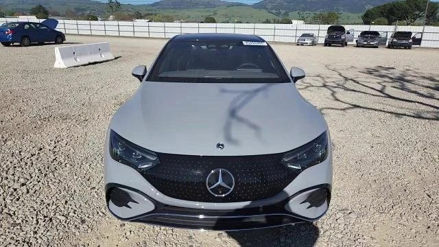 Mercedes-Benz EQE Sedan 350 4Matic, снимка 13 - Автомобили и джипове - 54377884