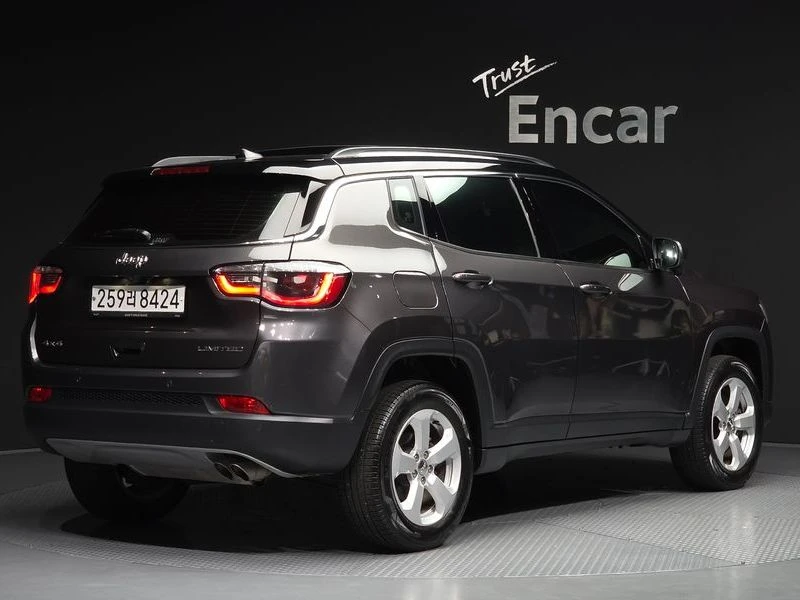 Jeep Compass 2.4 Limitied AWD| 180к.с.| ВКЛ.ТЕХНОТЕСТ, снимка 2 - Автомобили и джипове - 55563337