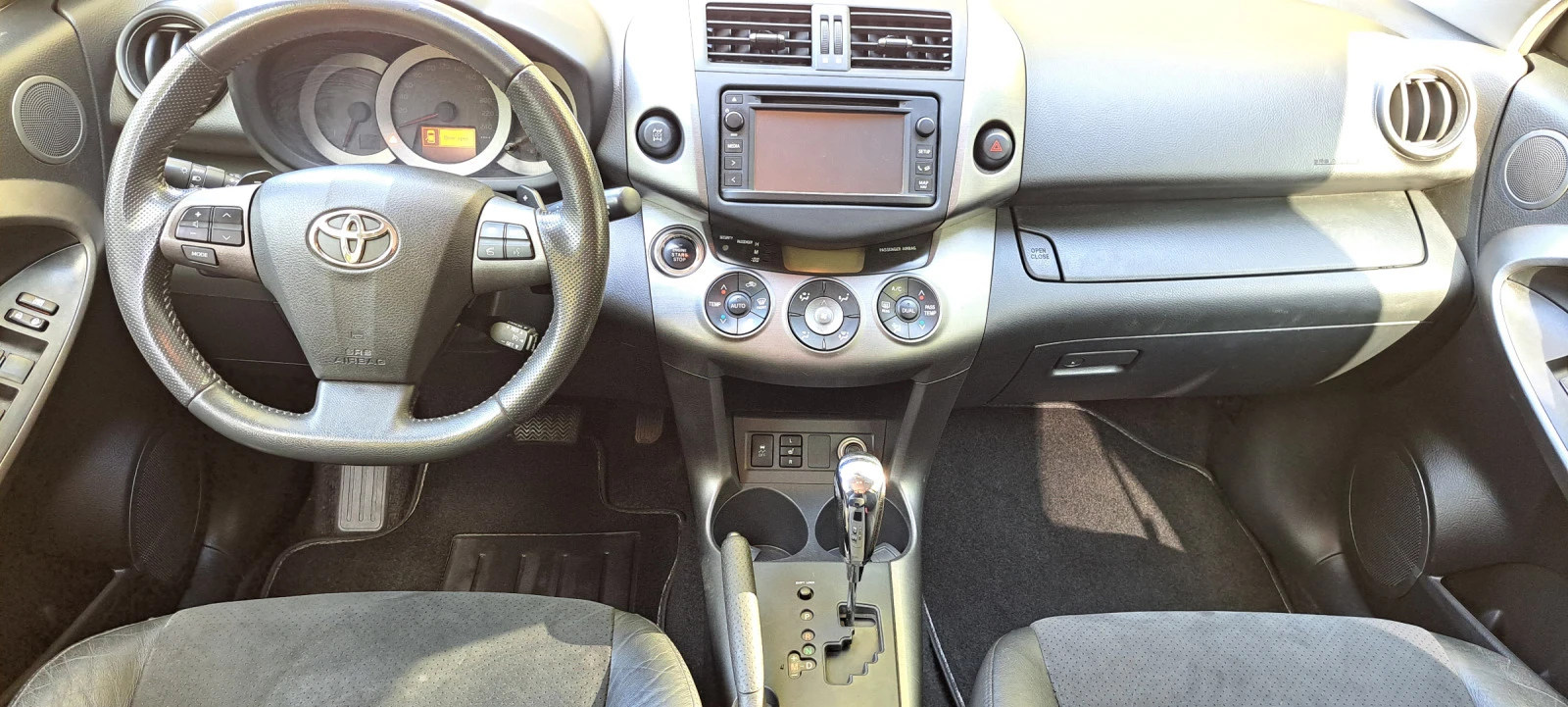 Toyota Rav4 2.2 D-CAT Crossover | Mobile.bg — изображение 12