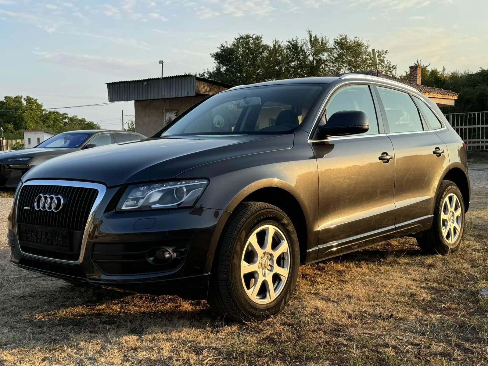 Audi Q5  2.0TDI-170к.с/4х4/АВТОМАТИК/КОЖА/ПОДГРЕВ! - изображение 3