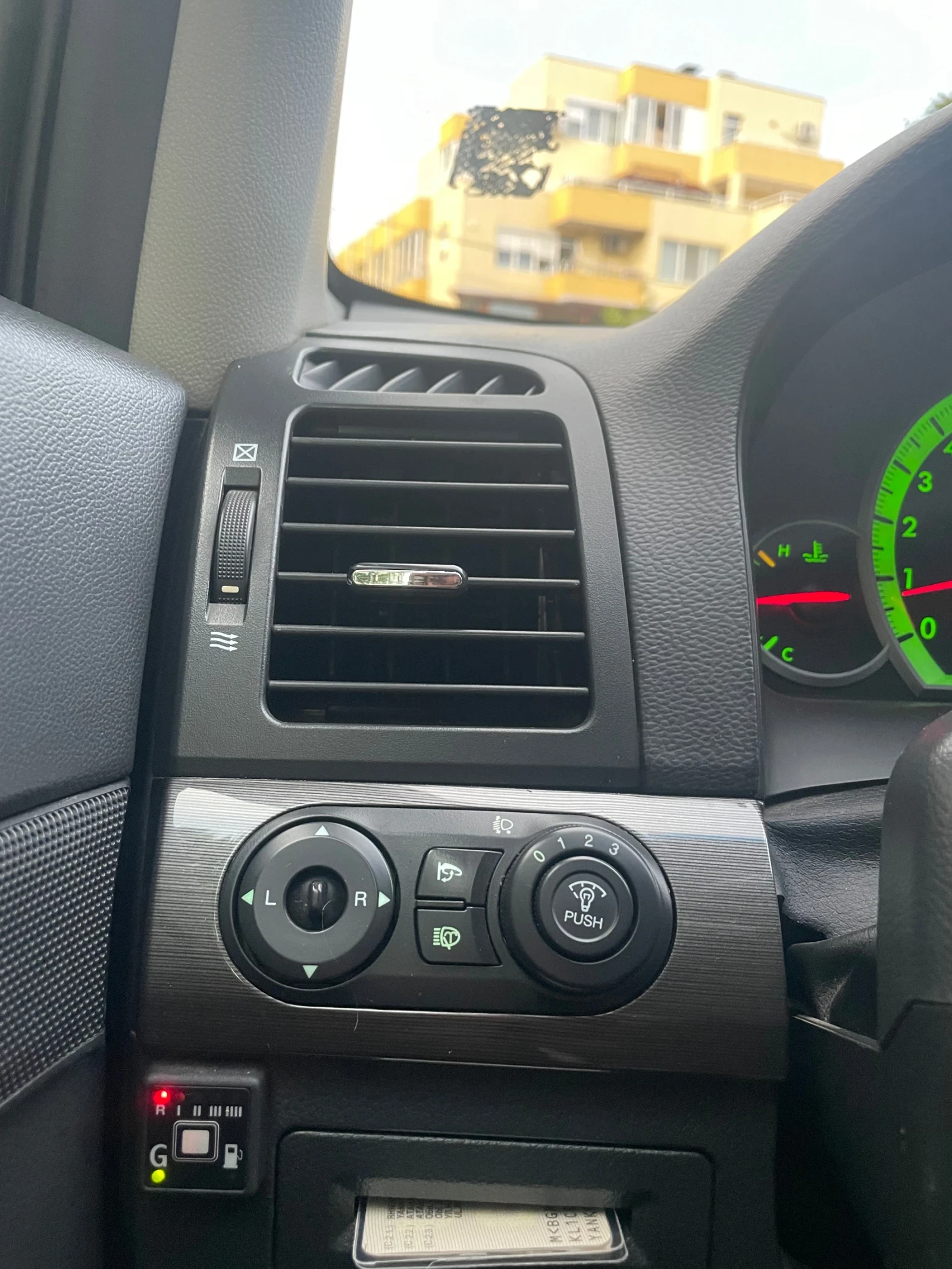 Chevrolet Captiva 3.2 ГАЗ 7местен - изображение 8