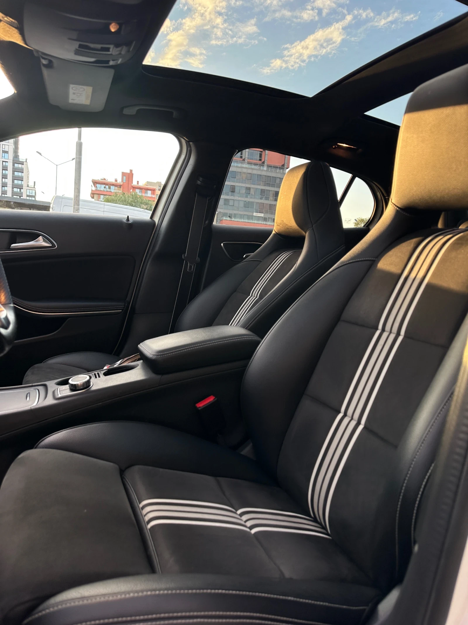 Mercedes-Benz GLA 220 AMG line Whiteart Limited Edition 4x4 - изображение 7