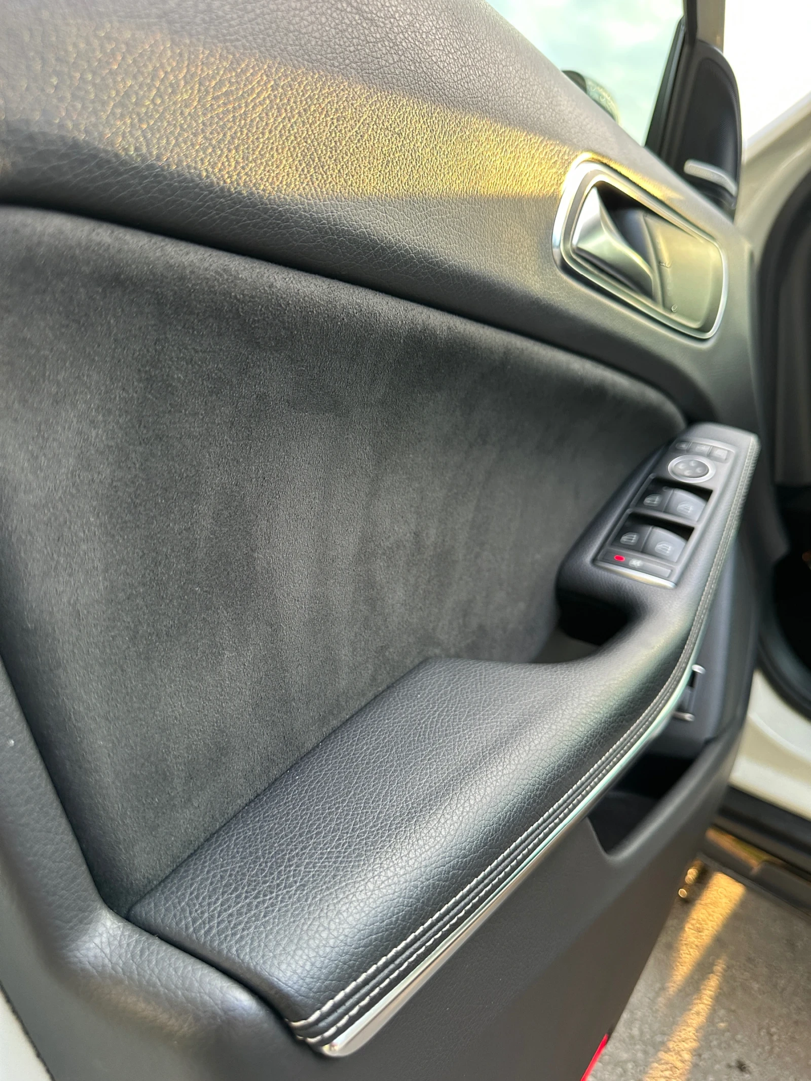 Mercedes-Benz GLA 220 AMG line Whiteart Limited Edition 4x4 - изображение 10