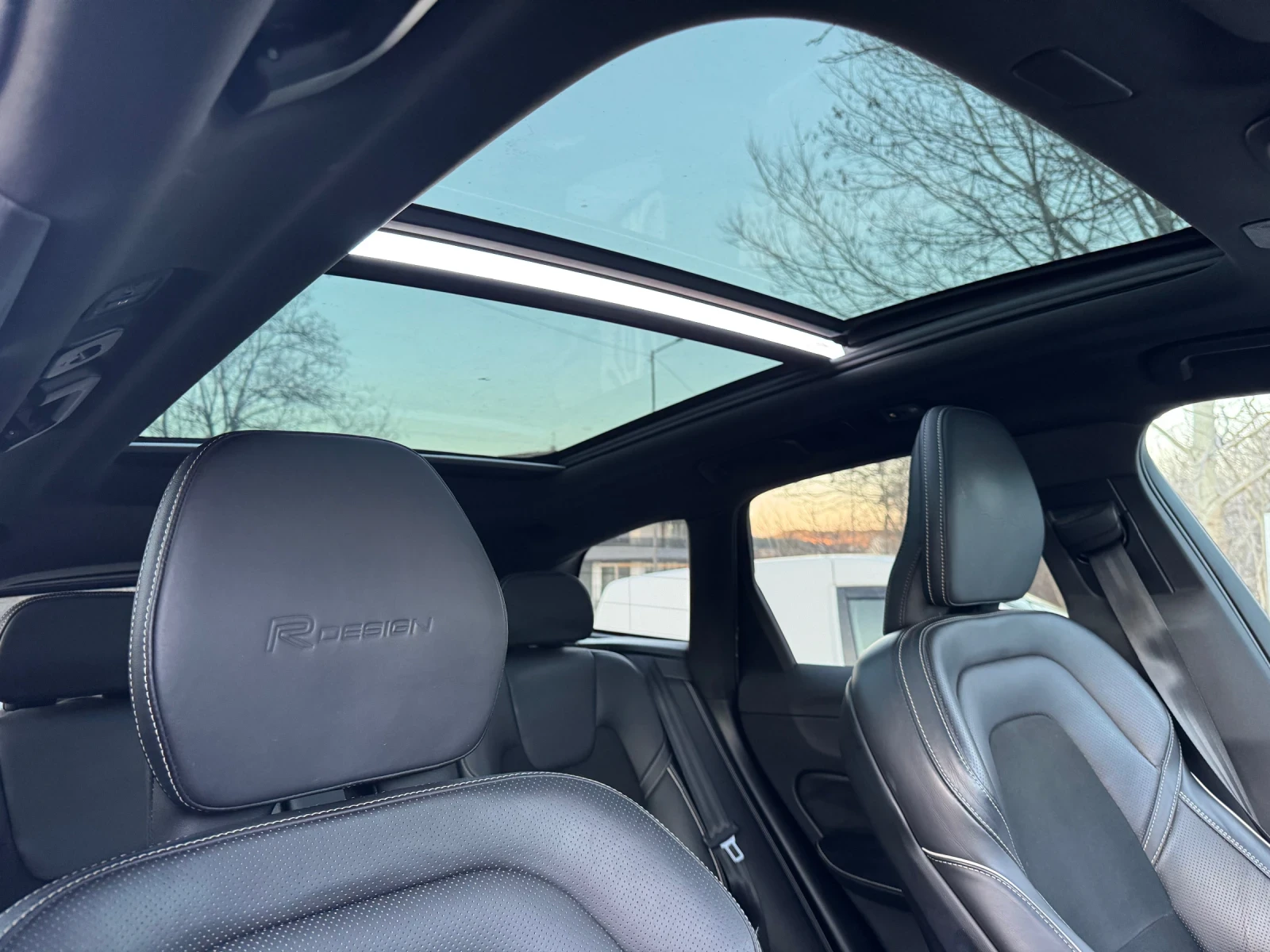 Volvo XC60 2.0D AWD R-design* FULL | Mobile.bg � ����������� 9