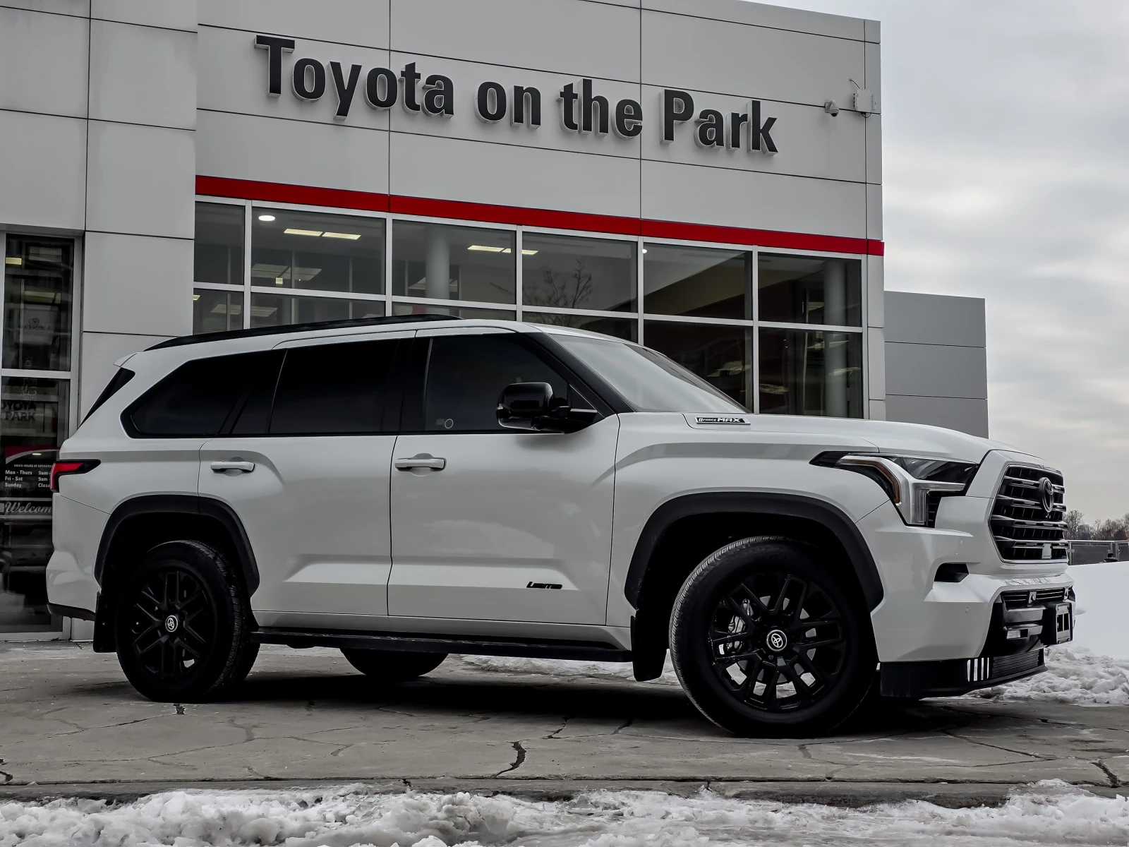 Toyota Sequoia LIMITED 4WD С РЕГИСТРАЦИЯ&АВТО КРЕДИТ - изображение 5