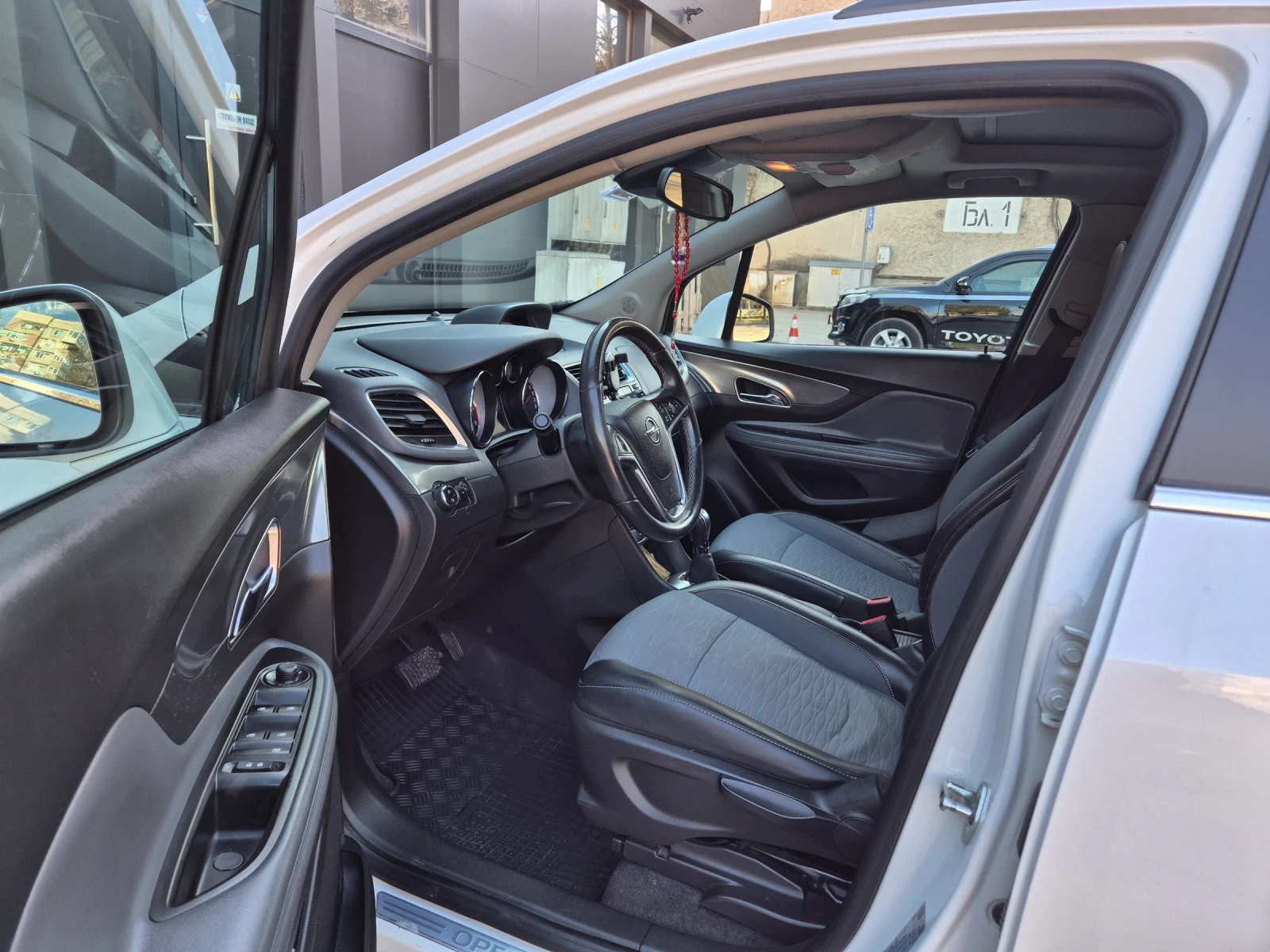 Opel Mokka, снимка 10 - Автомобили и джипове - 54229550