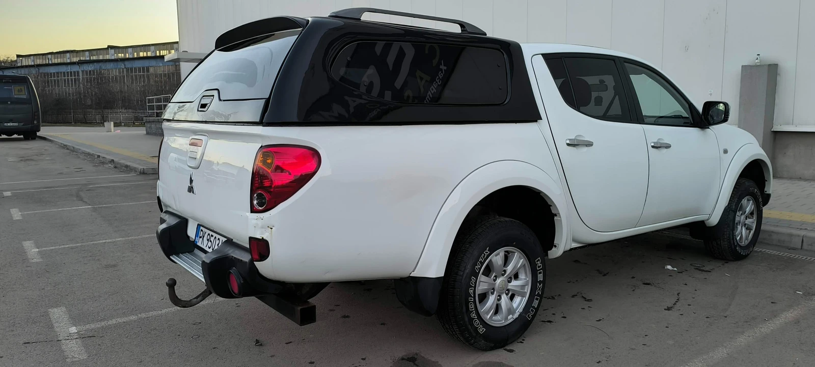Mitsubishi L200, снимка 6 - Автомобили и джипове - 54548539
