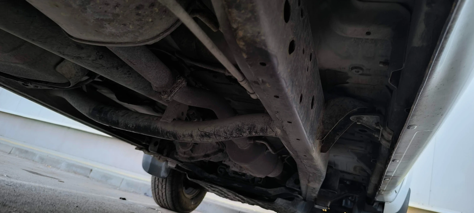 Mitsubishi L200, снимка 13 - Автомобили и джипове - 54548539