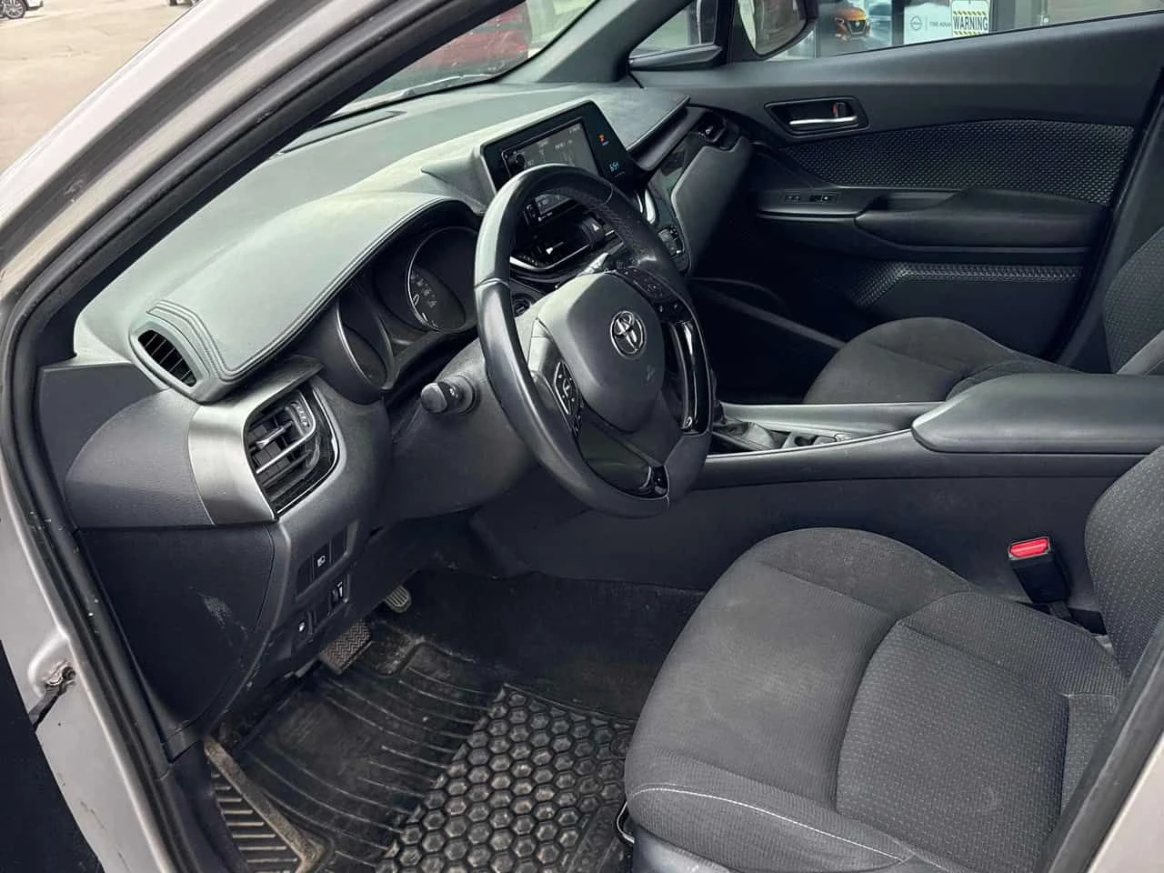 Toyota C-HR * XLE * CARFAX * ОПЦИЯ ЗА ФИНАНСИРАНЕ, снимка 5 - Автомобили и джипове - 54963602
