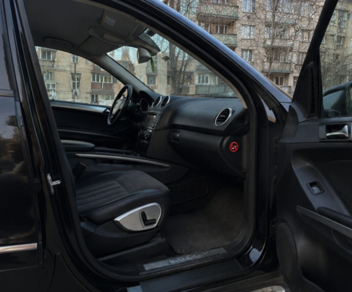 Mercedes-Benz ML 320 3.2CDI, снимка 8 - Автомобили и джипове - 55387510