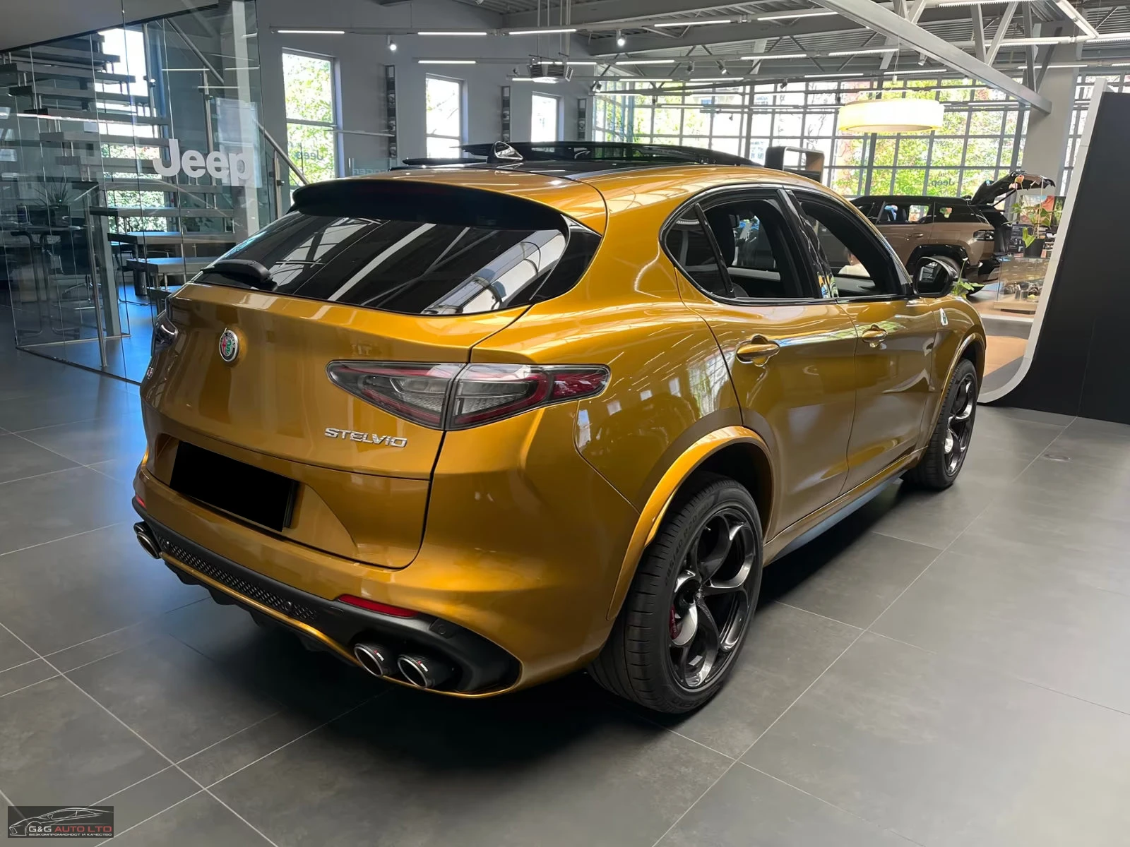 Alfa Romeo Stelvio QUADRIFOGLIO/510HP/CAM/V6/ACC/PANO/AKRAPOVIC/655z, снимка 2 - Автомобили и джипове - 55446129
