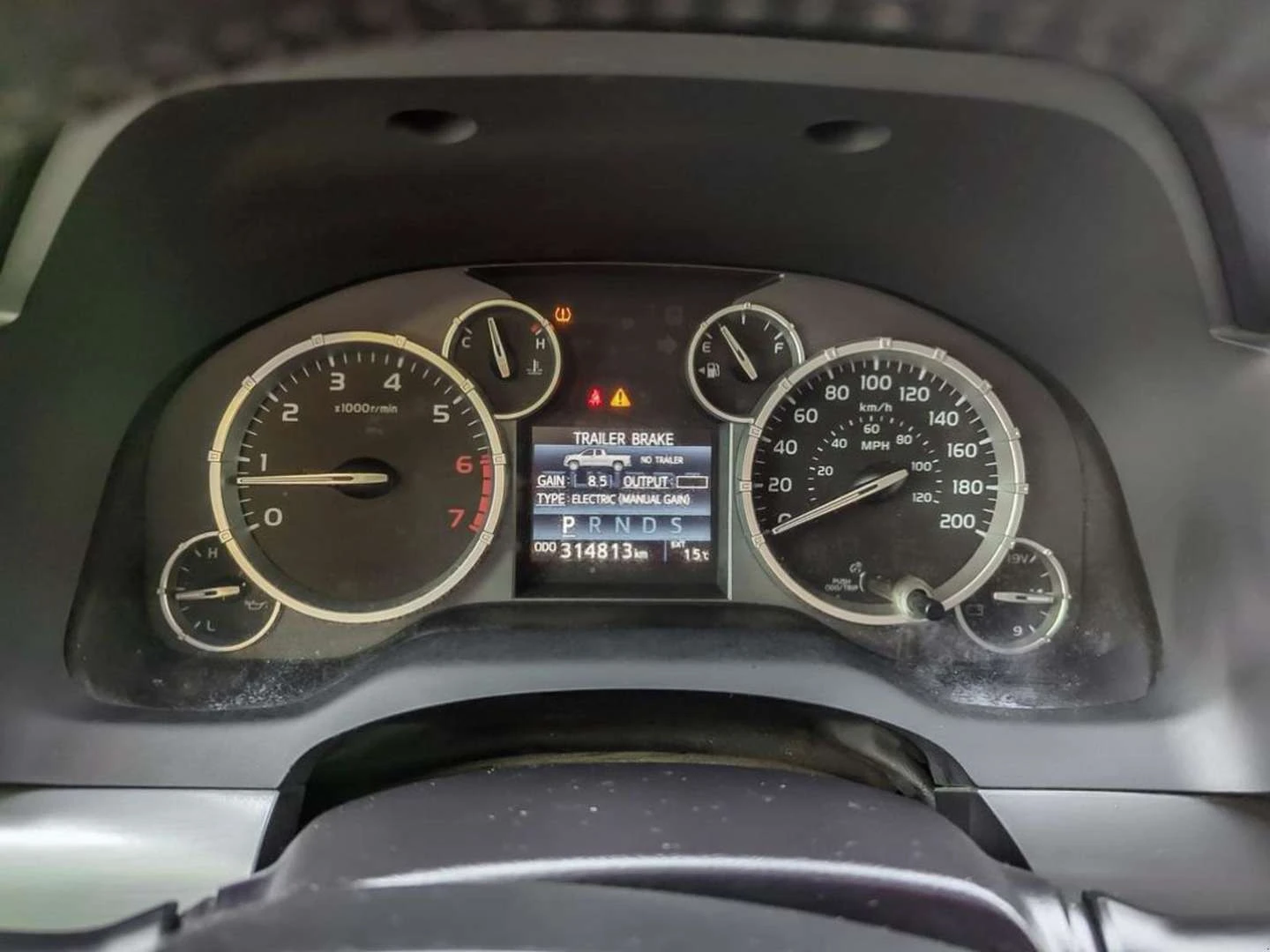 Toyota Tundra, снимка 15 - Автомобили и джипове - 56020997