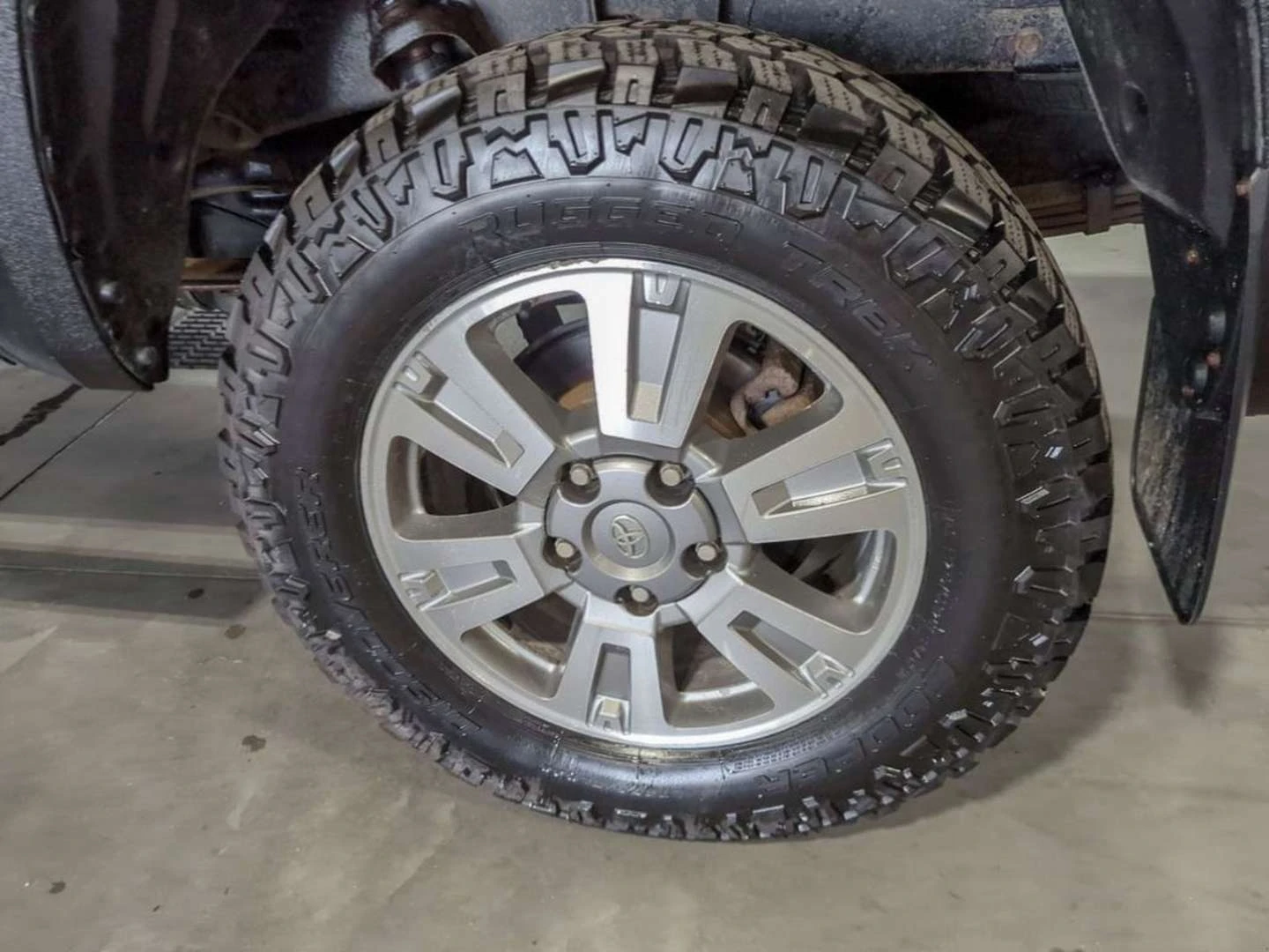 Toyota Tundra, снимка 6 - Автомобили и джипове - 56020997