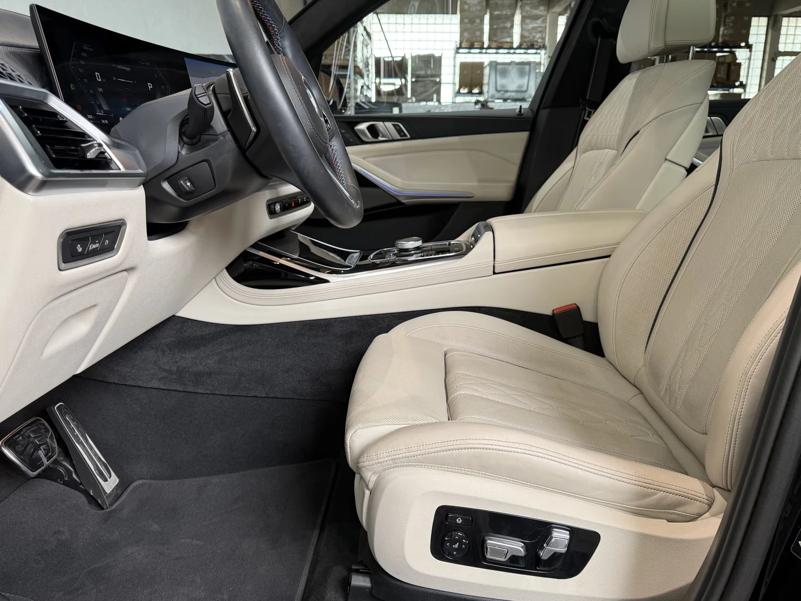 BMW X7 M60iX/M-SPORT PRO/ICONIC GLOW/360/HUD/7SEAT/PANO/ | Mobile.bg � ����������� 7