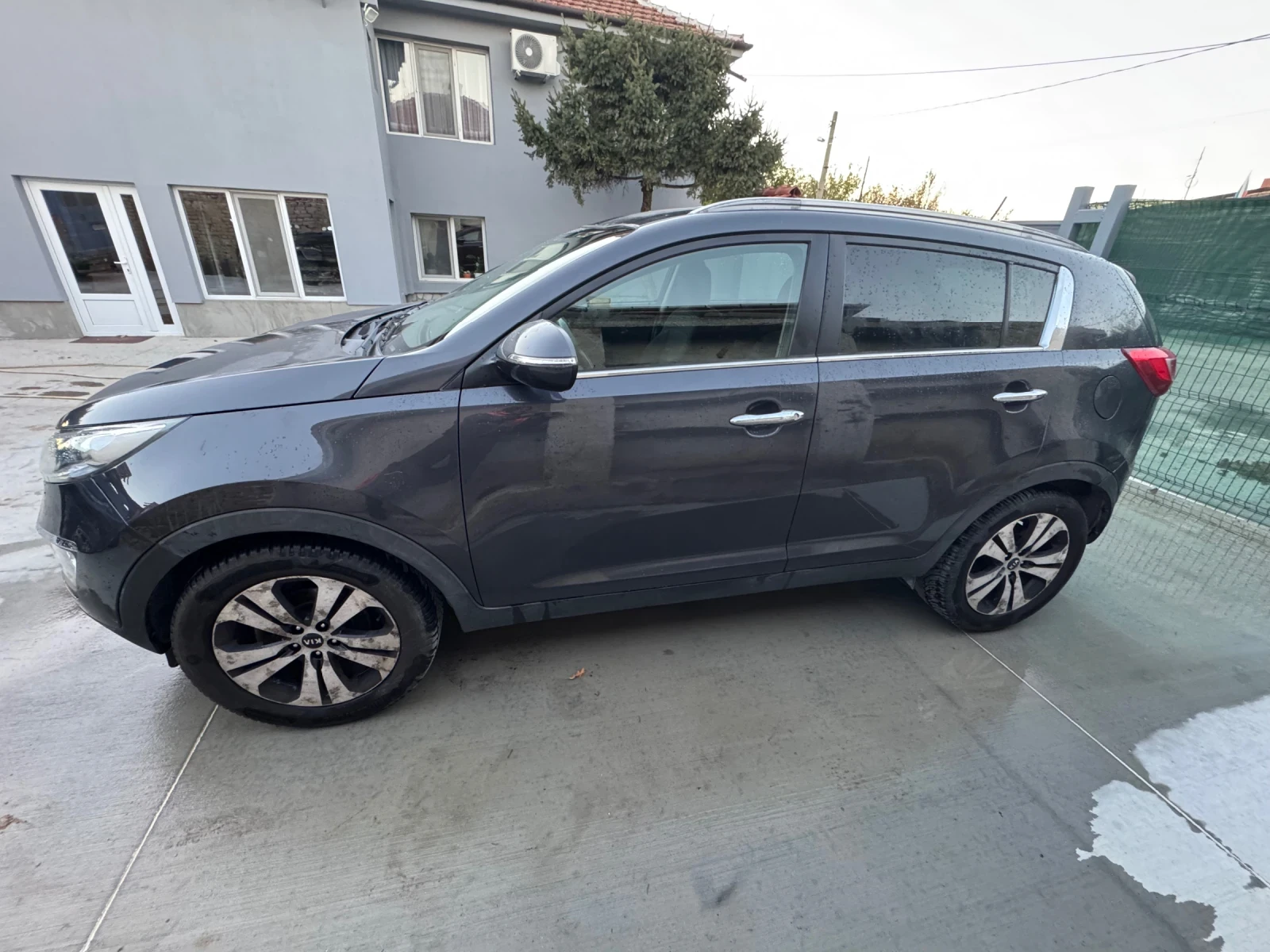 Kia Sportage 1.7CRDI, снимка 3 - Автомобили и джипове - 56675902