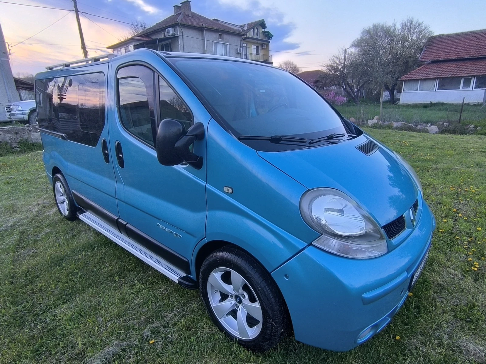 Opel Vivaro 2.5 Дизел, снимка 3 - Бусове и автобуси - 56508399