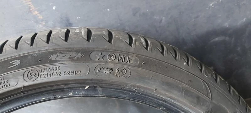 Гуми Летни 275/35R19, снимка 8 - Гуми и джанти - 33437634