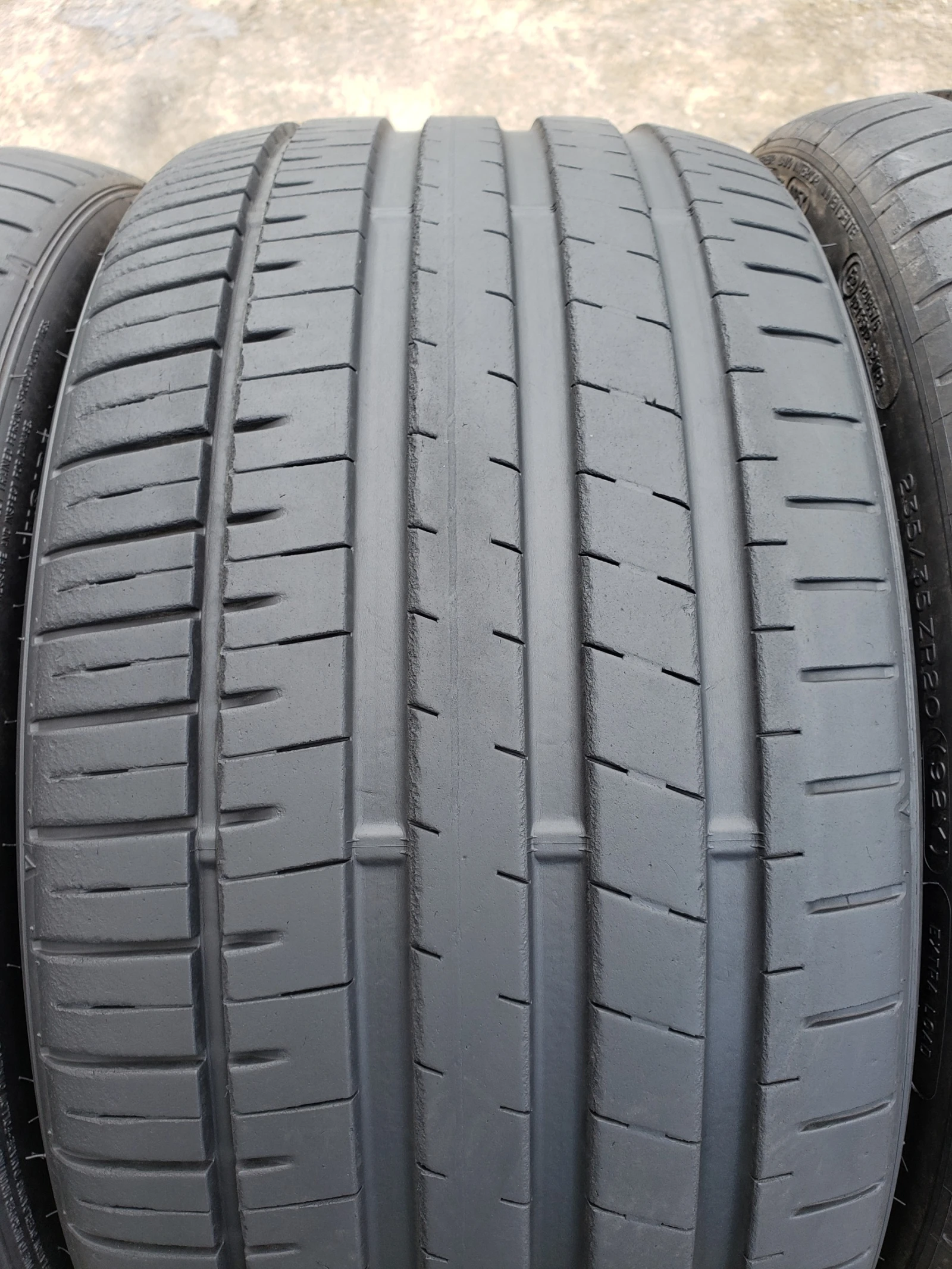 Гуми Летни 265/35R19