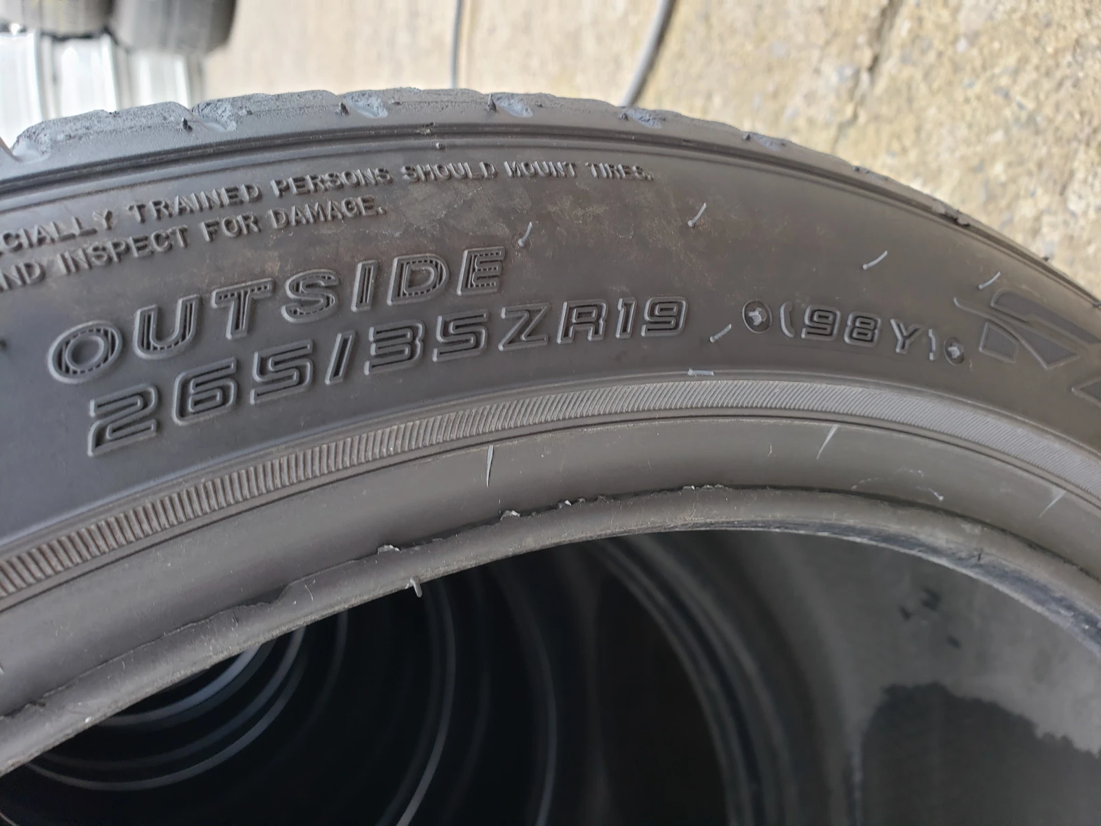 Гуми Летни 265/35R19, снимка 5 - Гуми и джанти - 54388429