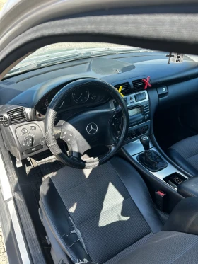 Mercedes-Benz C 220, снимка 11