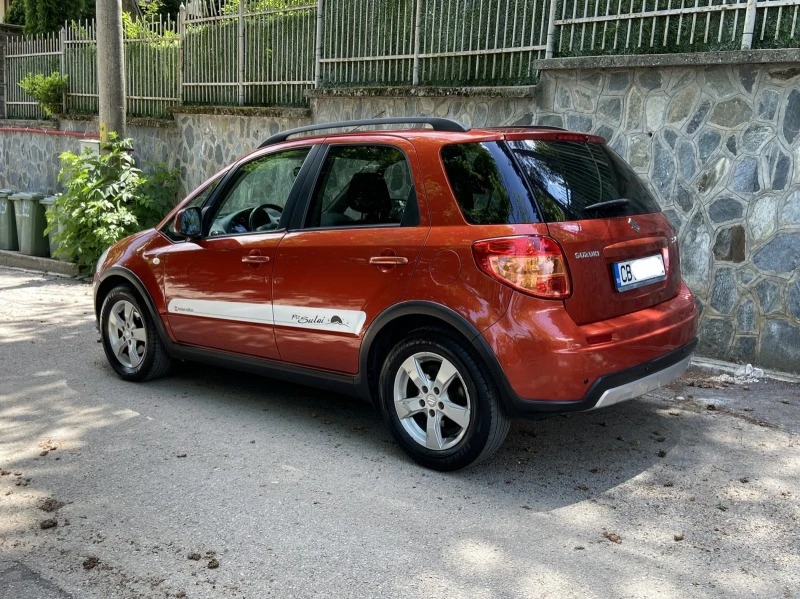 Suzuki SX4 1.6i Автоматик - Facelift, снимка 4 - Автомобили и джипове - 46059640