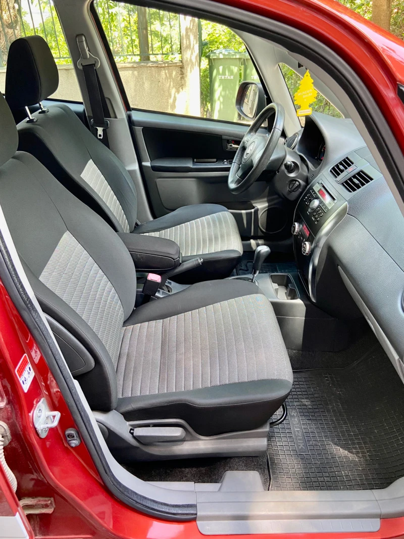 Suzuki SX4 1.6i Автоматик - Facelift, снимка 9 - Автомобили и джипове - 46059640