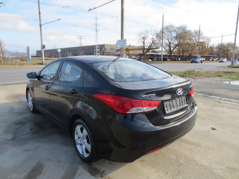 Hyundai Elantra 1.6 i , снимка 7 - Автомобили и джипове - 46546861