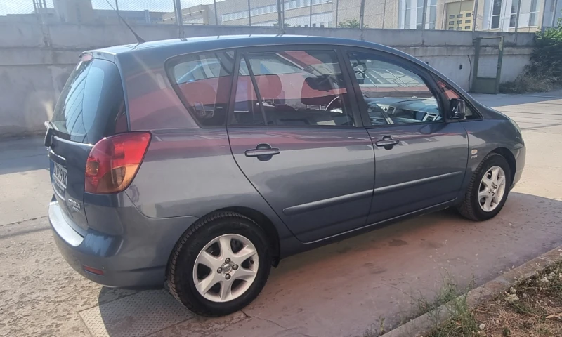 Toyota Corolla verso, снимка 4 - Автомобили и джипове - 46923258