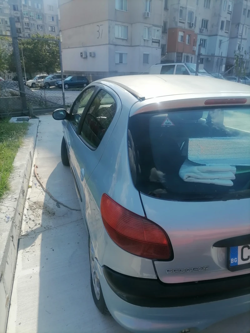 Peugeot 206, снимка 3 - Автомобили и джипове - 47832654