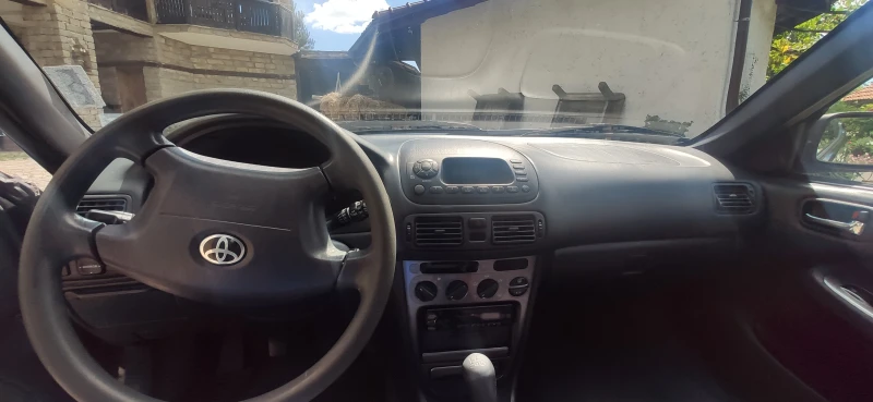 Toyota Corolla 1.4 VVTI, снимка 9 - Автомобили и джипове - 47906431