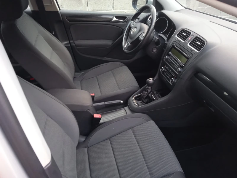 VW Golf 2.0TDI, снимка 8 - Автомобили и джипове - 49505429