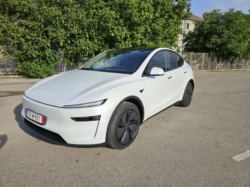Tesla Model Y LR AWD