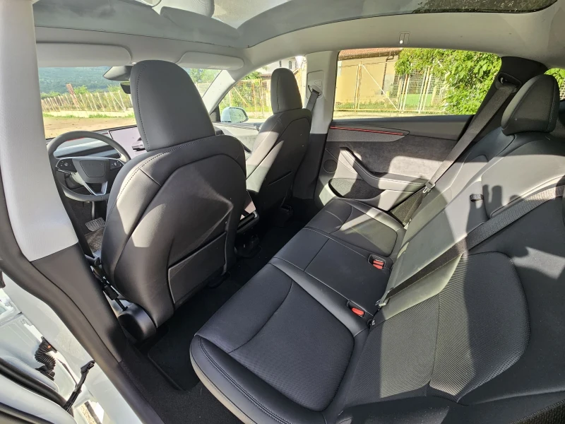Tesla Model Y LR AWD, снимка 8 - Автомобили и джипове - 50795118