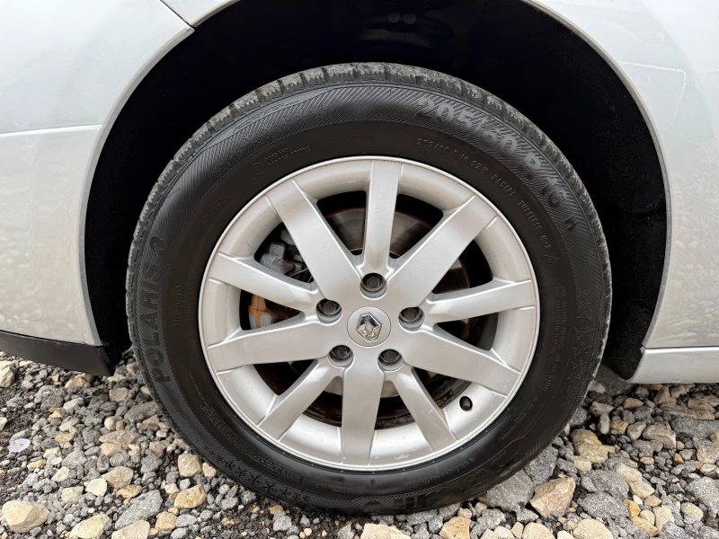 Renault Grand scenic 1.9DCI 6+ 1M НАВИГАЦИЯ, снимка 17 - Автомобили и джипове - 51989236