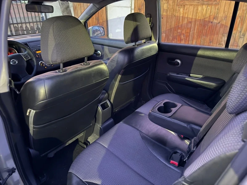 Nissan Tiida 1.8 i, снимка 7 - Автомобили и джипове - 52726628