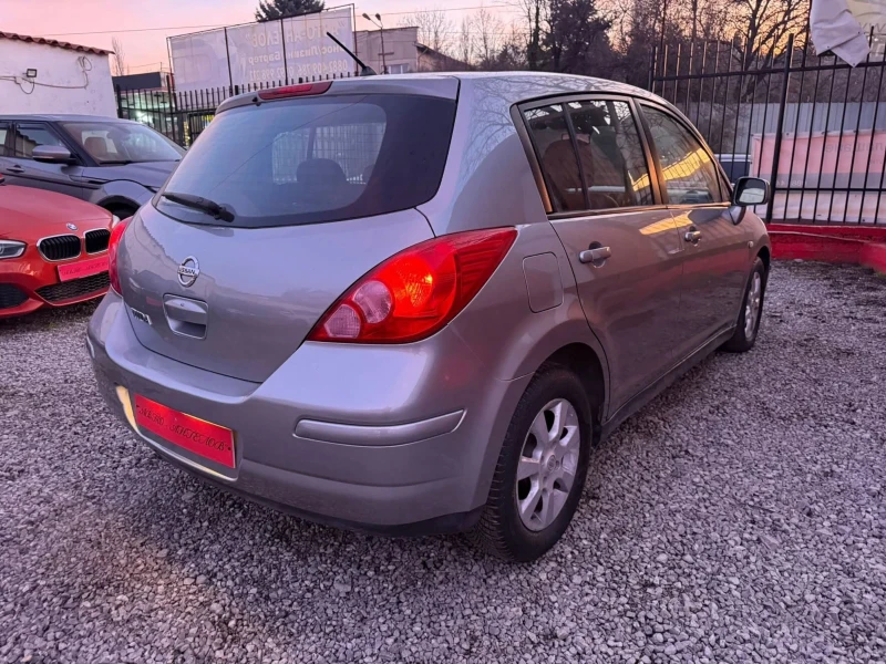 Nissan Tiida 1.8 i, снимка 3 - Автомобили и джипове - 52726628