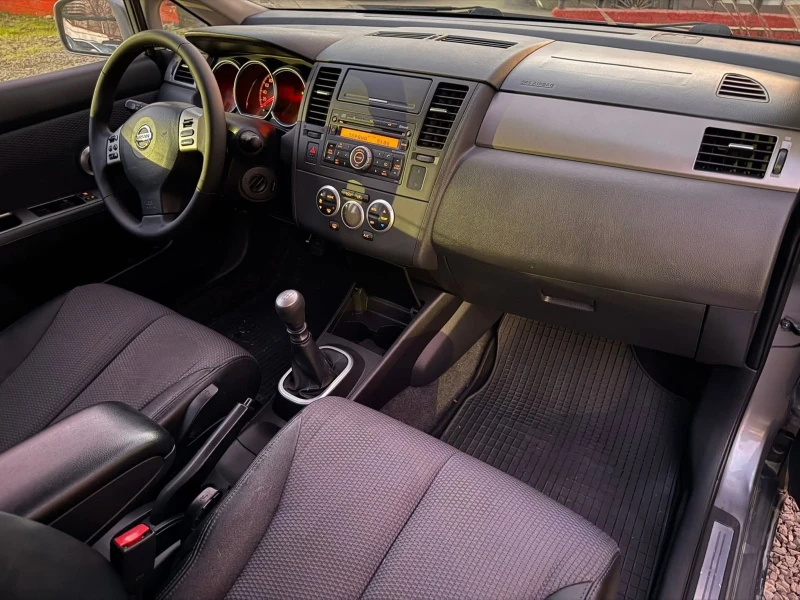 Nissan Tiida 1.8 i, снимка 5 - Автомобили и джипове - 52726628
