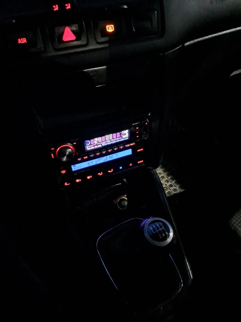 VW Bora 1.9 TDI, снимка 2 - Автомобили и джипове - 52848412