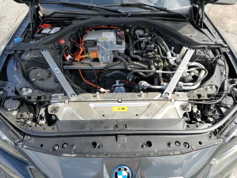 BMW i4 Edrive 35, снимка 11 - Автомобили и джипове - 53411858