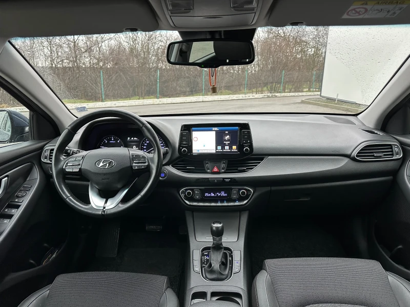 Hyundai I30 1.6 CRDi 136 к.с. СЕРВИЗНА ИСТОРИЯ  , снимка 9 - Автомобили и джипове - 53510661